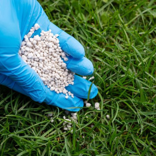 What is Organic Liquid Lawn Fertilizer?