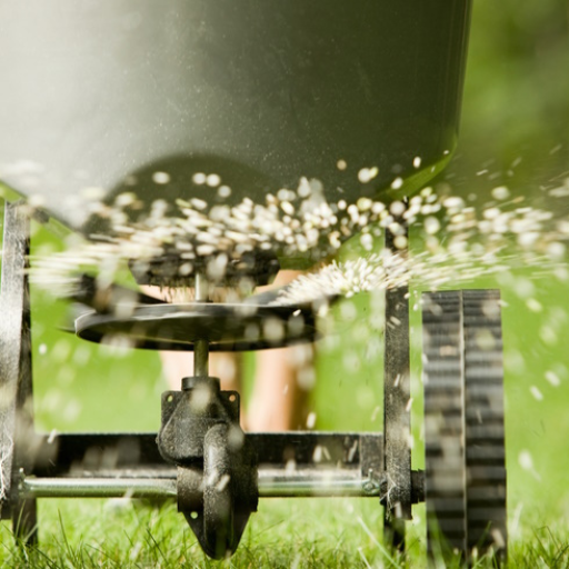 What Nutrients Are in Organic Liquid Lawn Fertilizers?