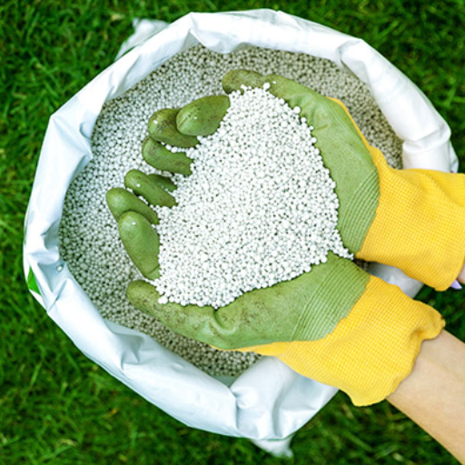 What are the benefits of using high potassium fertilizer on lawns?